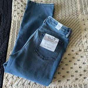 Good American Good Curve Straight Jeans